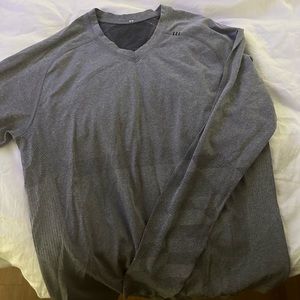 Men’s long sleeve lululemon size medium !